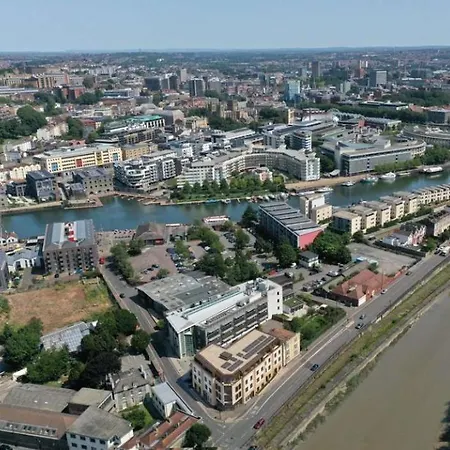 Stylish Harbourside דירה