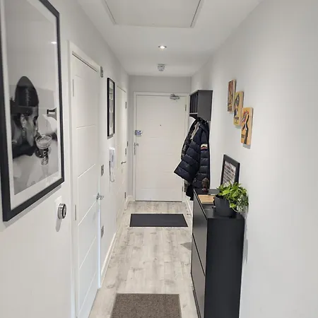 Stylish Harbourside بريستول